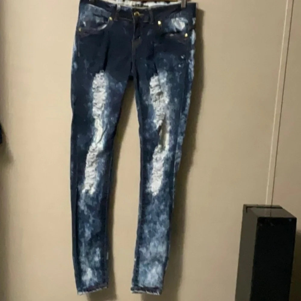 VIP Jeans - Picture 1 of 5